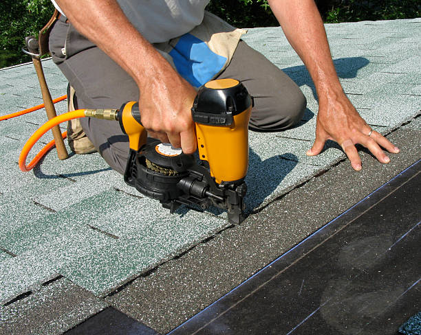 Best Local Roofing Companies  in Tomah, WI